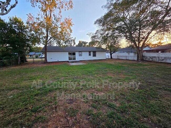 Building Photo - 4050 Marie Dr