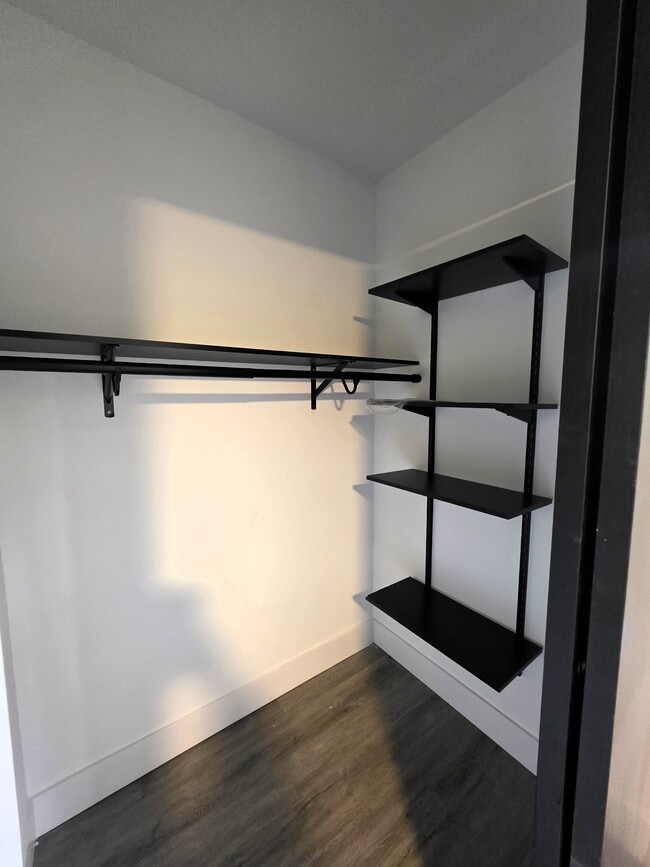 Building Photo - 12 New Sugar Creek Rd