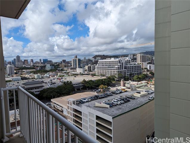 Building Photo - 750 Amana St