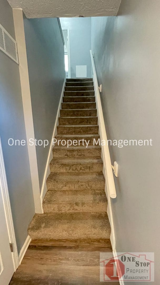 Building Photo - Beautiful 3 Bedroom 2 Bathroom Home in Kan...