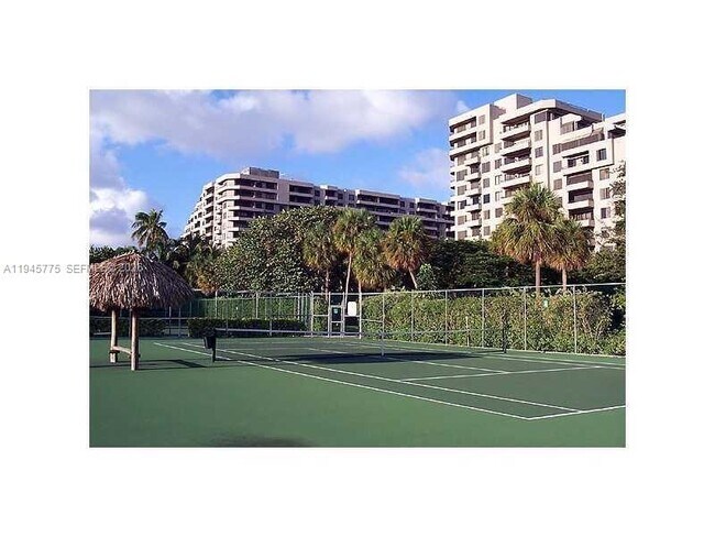 Building Photo - 251 Crandon Blvd