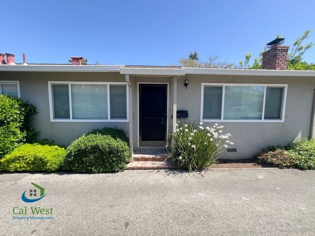 Building Photo - $2,895 - UPDATED 2 BR/1BA Duplex-Downtown Willow Glen!