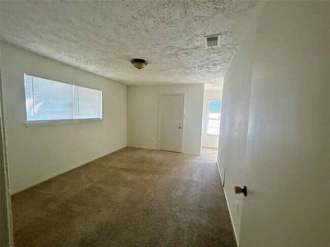 Building Photo - 16347 Sky Blue Ln