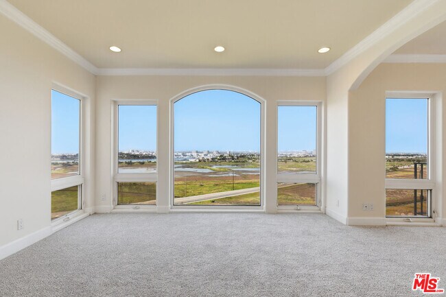 Building Photo - 8120 Billowvista Dr