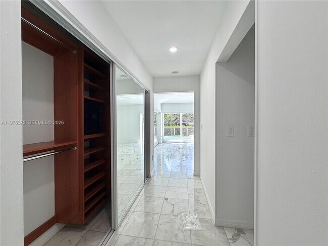 Building Photo - 4934 NW 94th Doral Pl