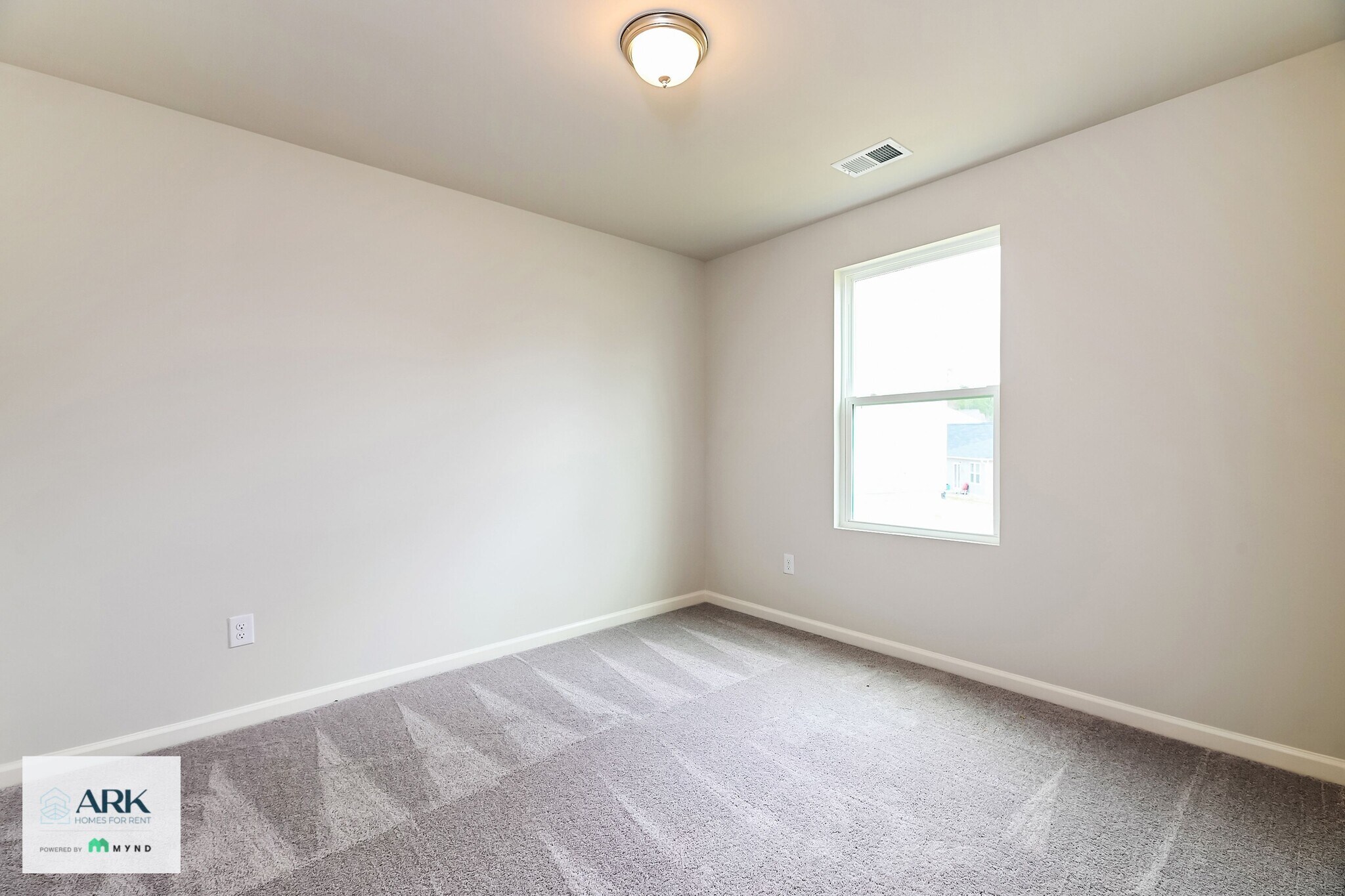 Building Photo - 682 Hadley Ct SE