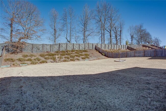 Building Photo - 5015 Montes Ln