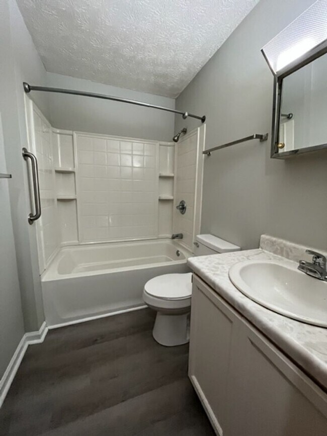 Building Photo - 314 Walters Ln