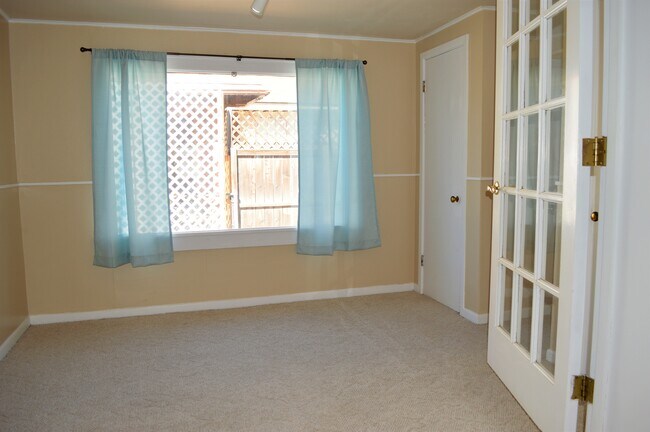 Building Photo - 3904 Fountain Ter