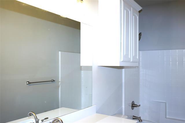 Building Photo - 707 Broken Bow Ln