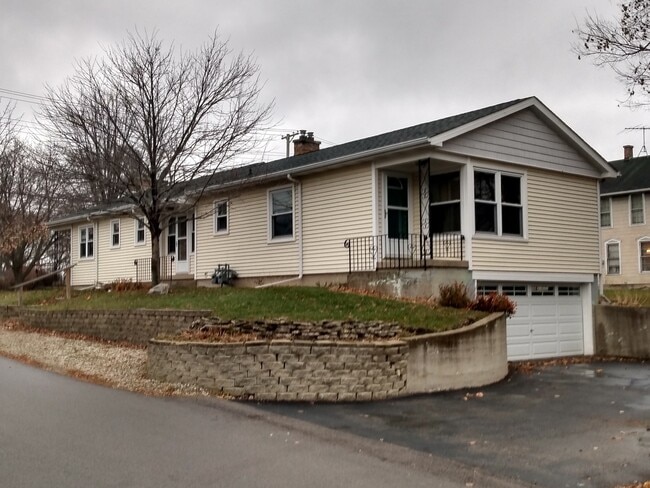 Primary Photo - 3711 Waukegan Rd