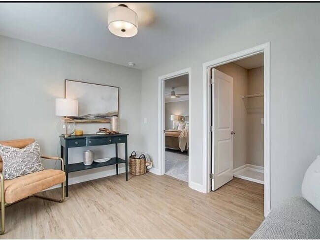 Upstairs Hall Bonus Area - 1916 Allagash Ln