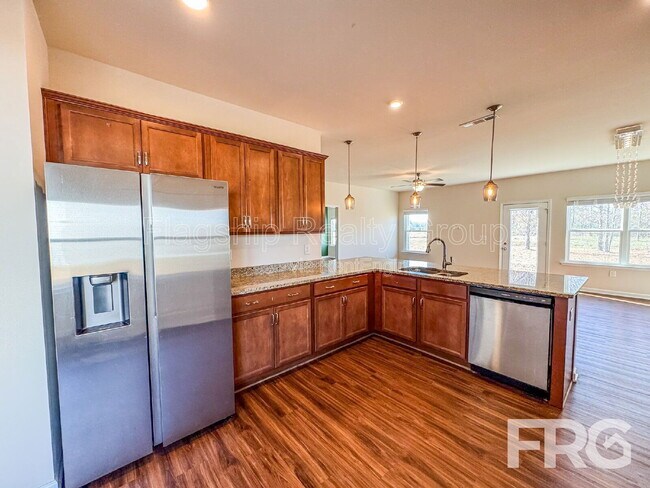 Building Photo - 202 Kenison Way