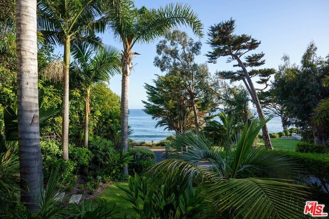 Building Photo - 31833 W Sea Level Dr