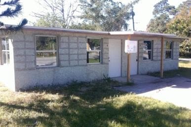 Building Photo - 4724 Tice St