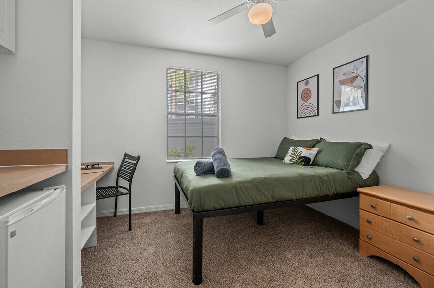 Building Photo - 5650 Graduate Cir