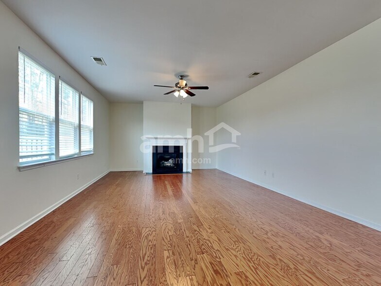 Building Photo - 312 Sanctuary Park Dr