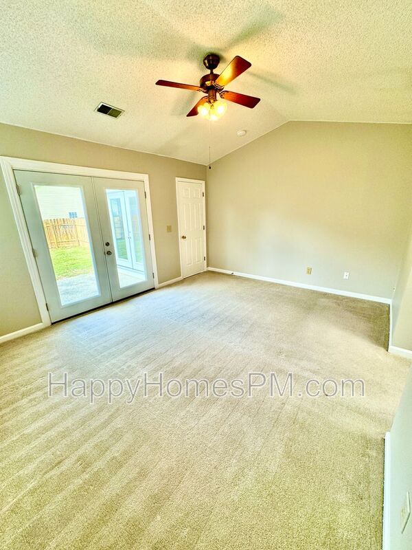 Building Photo - 8693 Blackshear Ct