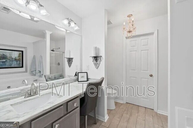 Building Photo - 1914 Lakeshore Overlook Cir NW