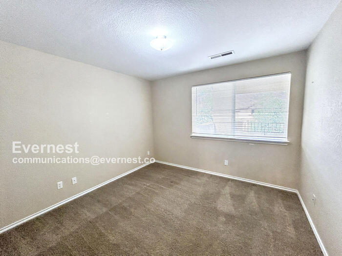 Building Photo - 3732 Riviera Grove
