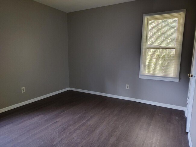 Building Photo - 4628 W Drexel Ave
