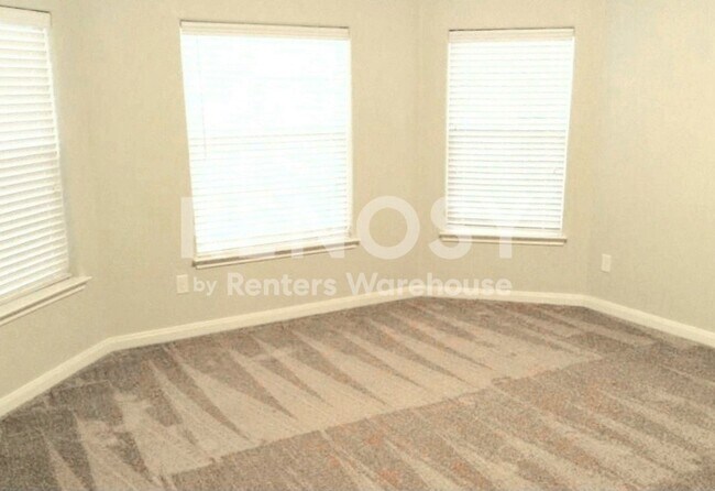 Building Photo - 1806 Sable Wood Dr