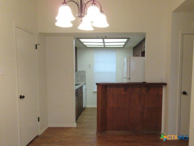 Building Photo - 422 Chisholm Valley Dr