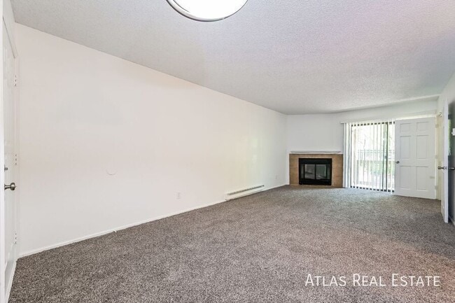 Building Photo - 14701 E Tennessee Dr
