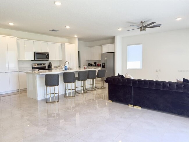 Building Photo - 6380 Chorus Dr