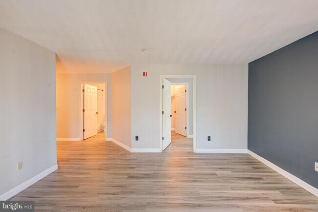 Building Photo - 8905 Stone Creek Pl
