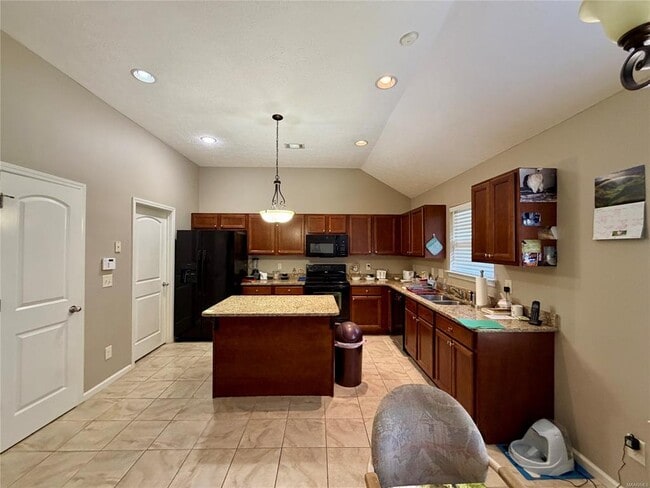 Building Photo - 8220 Ryan Ridge Loop