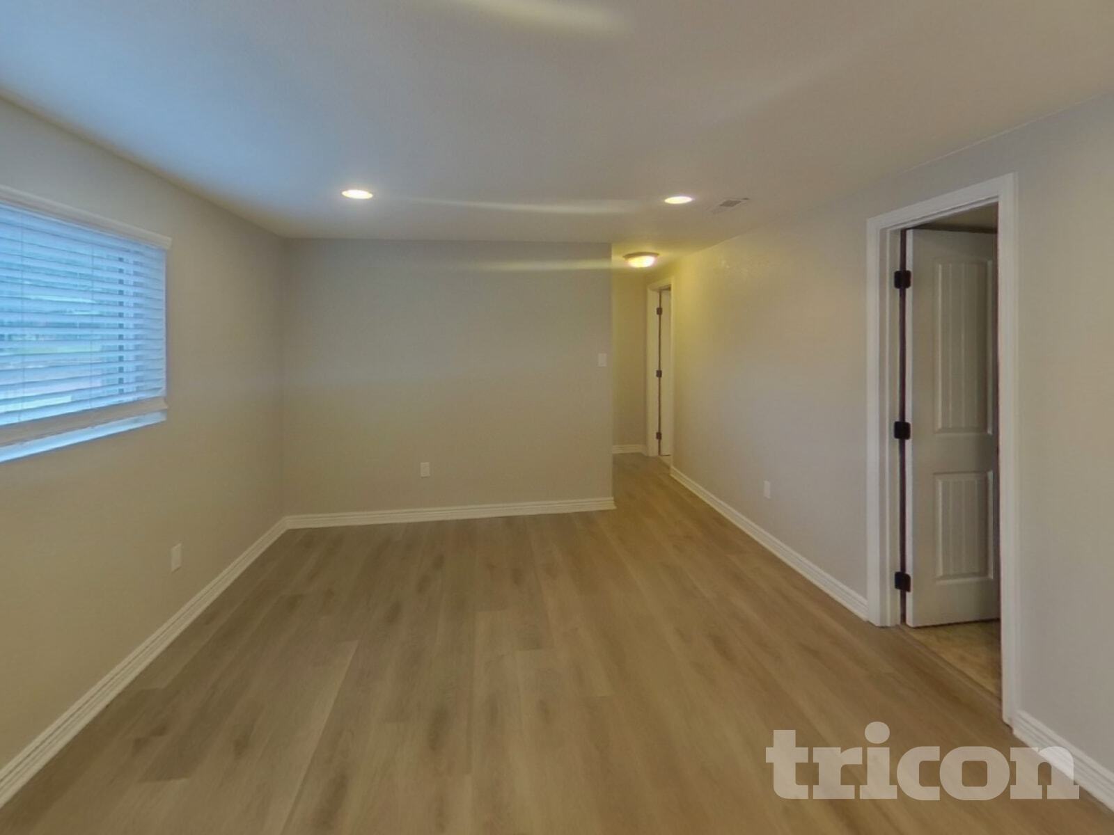 Building Photo - 6725 Defoe Ave