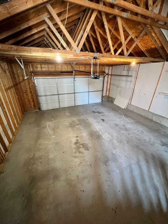 Building Photo - Olivia Farms Subdivision