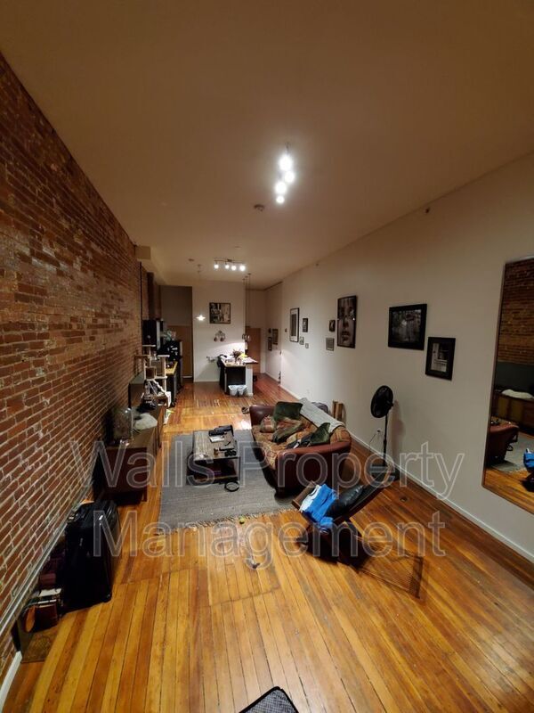 Building Photo - 211 1st Ave S