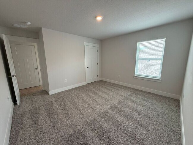 Building Photo - Gulf Breeze - Deer Ridge Crossing - 4 bedroom, 2.5 bathroom - New Construction