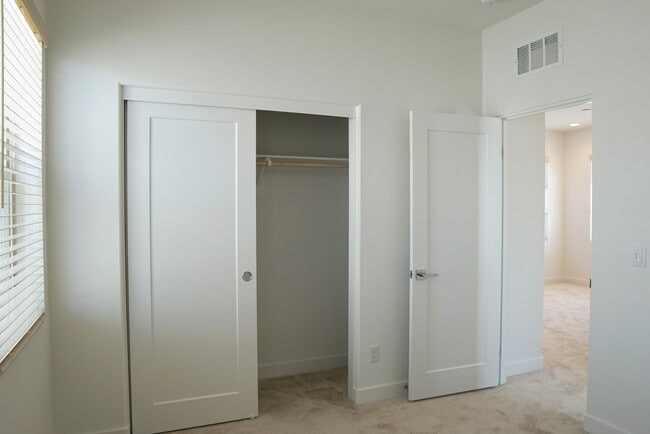 Building Photo - 74371 Nichols Dr