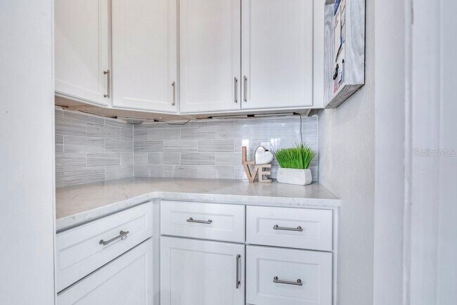 Building Photo - 16545 Majestic Ct