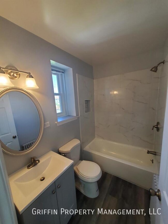 Building Photo - 4000 E. St. S.E-301