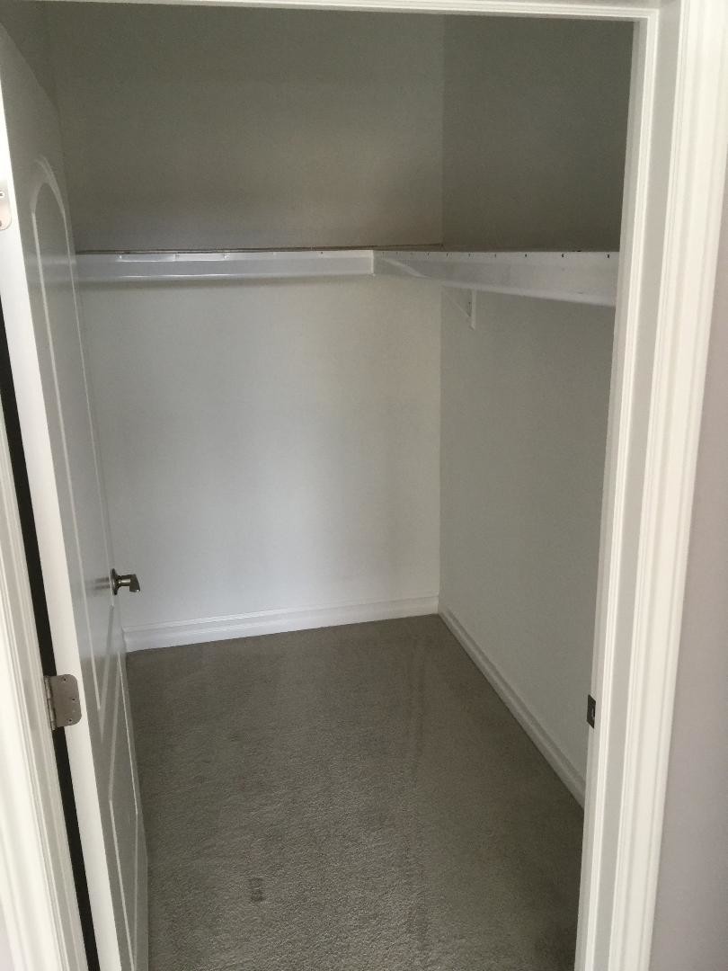 Master Walk In - 3247 Biddle Ave