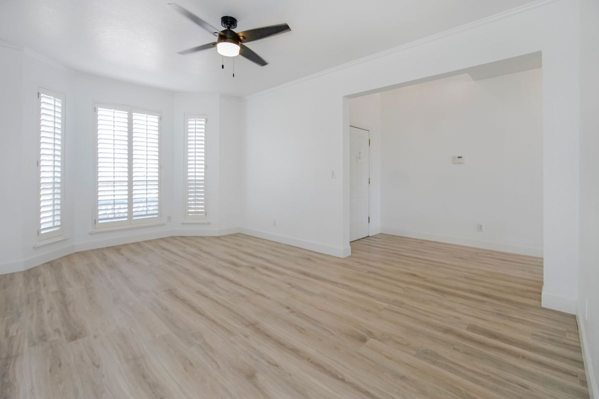 Building Photo - 918 Bellacumbre Dr