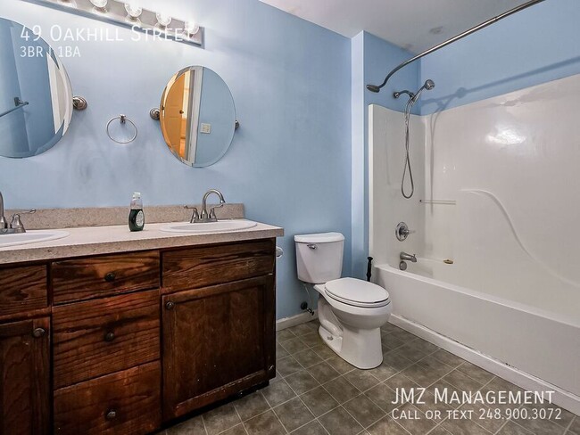 Building Photo - 49 Oakhill St