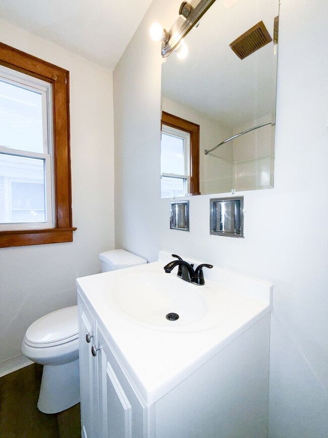 Building Photo - Charming 3BR Southern Orchards Home w/ Original Woodwork & Decorative Fireplace