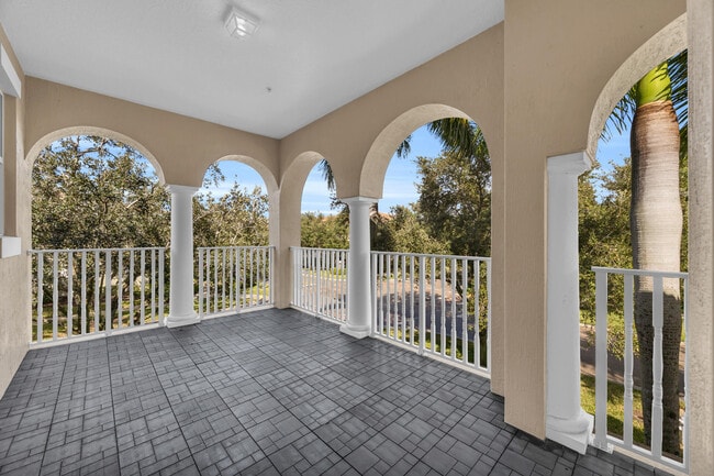 Building Photo - 1080 Community Dr