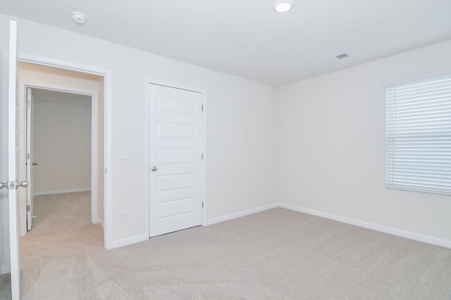 Building Photo - 1115 Sims Dr