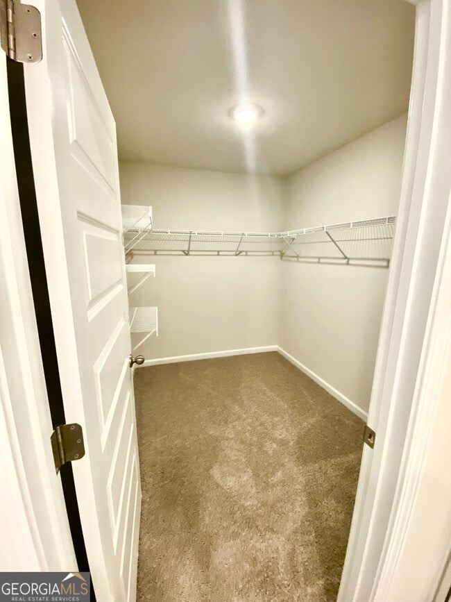 Building Photo - 256 Lauritsen Way