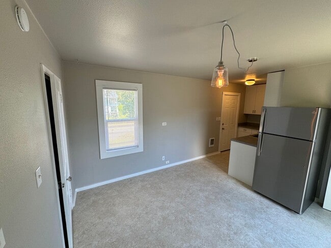 Building Photo - Studio Apartment in Whiteaker