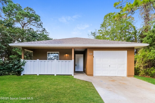 Building Photo - 1545 20th Ave SW