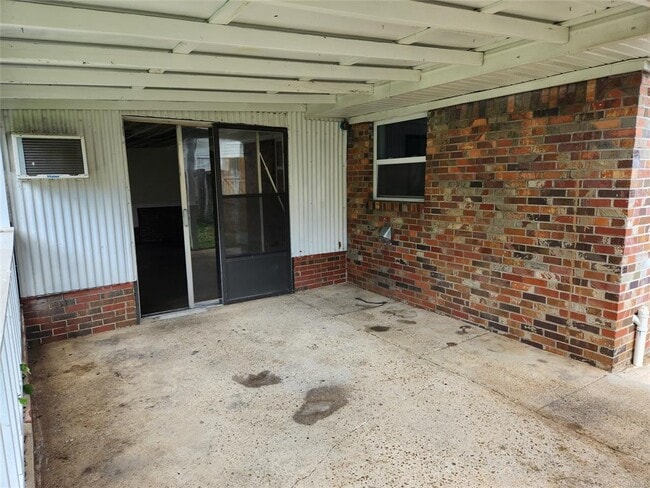 Building Photo - 211 Edgewood Ave