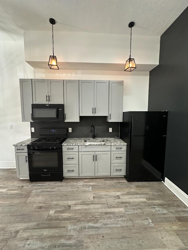 Building Photo - 1825 Madison Ave