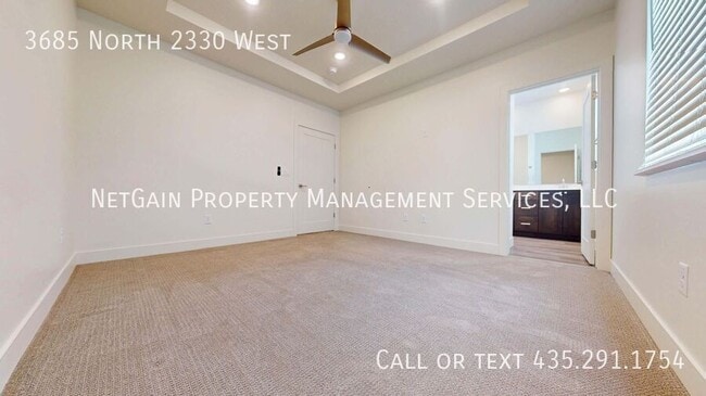 Building Photo - 3685 2330